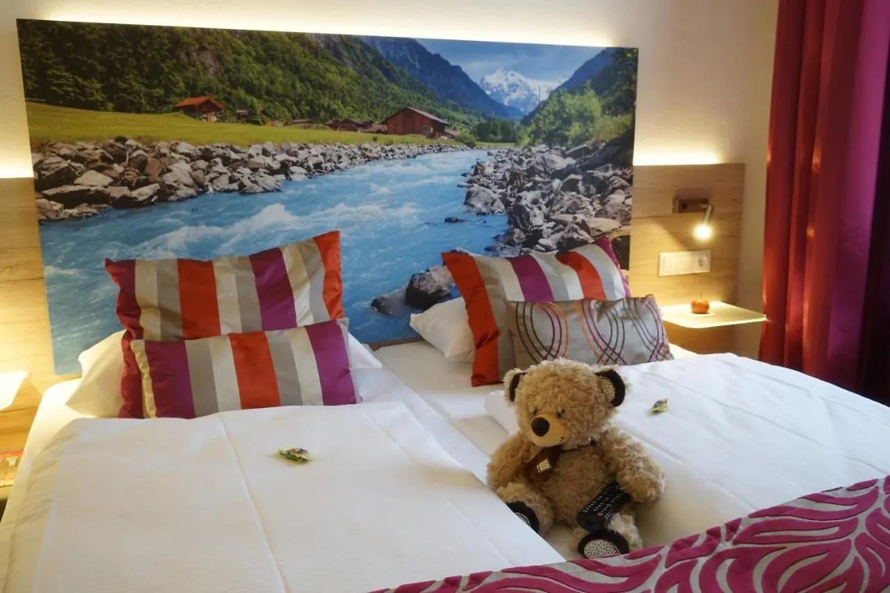 Hotel Edel Weiss Bremen 4*,
